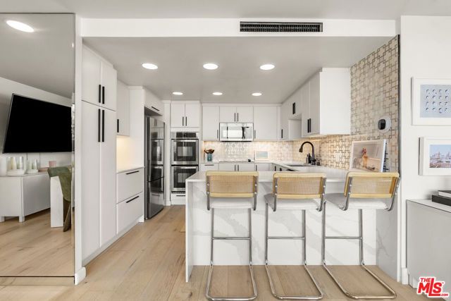 2160 Century Parkway 702, Los Angeles, CA 90067