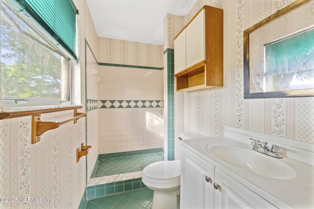 6350 HARLOW Boulevard, Jacksonville, FL 32210