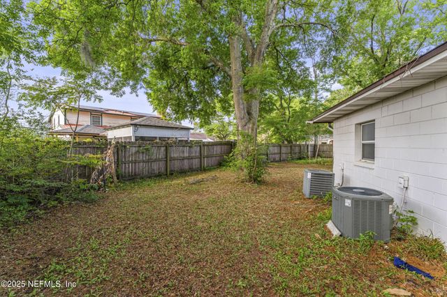 6350 HARLOW Boulevard, Jacksonville, FL 32210