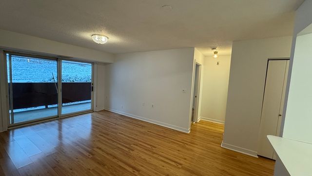 100 Rosemary Way 129, Needham, MA 02494