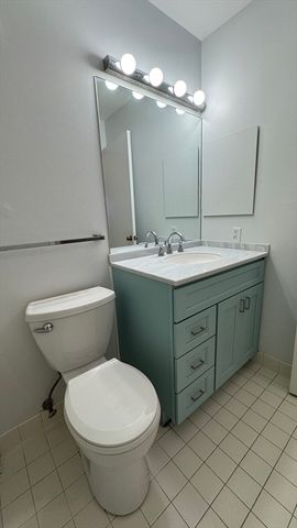 100 Rosemary Way 129, Needham, MA 02494