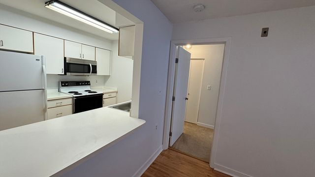 100 Rosemary Way 129, Needham, MA 02494