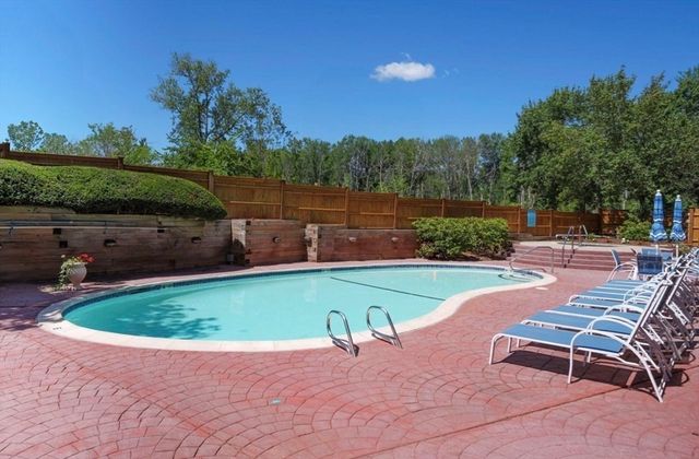 100 Rosemary Way 129, Needham, MA 02494