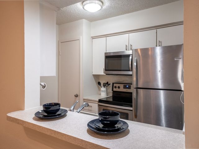 5132 Amesbury Drive 205, Dallas, TX 75206