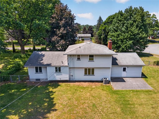 38 Mascot Drive, Greece, NY 14626