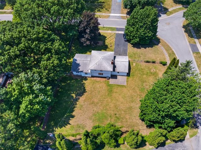 38 Mascot Drive, Greece, NY 14626