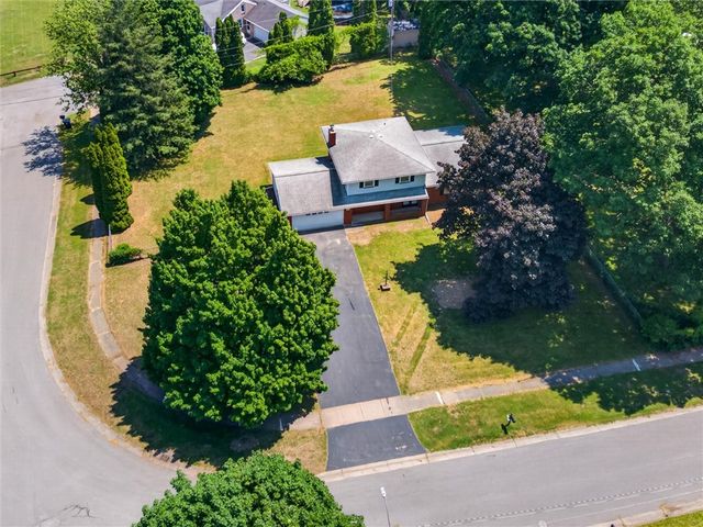 38 Mascot Drive, Greece, NY 14626