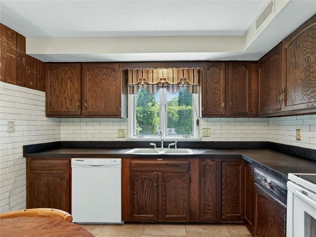 38 Mascot Drive, Greece, NY 14626