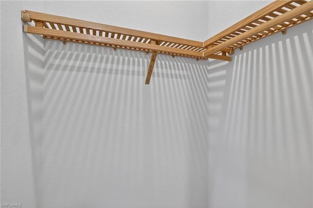 286 Indies DR E 202, Naples, FL 34114