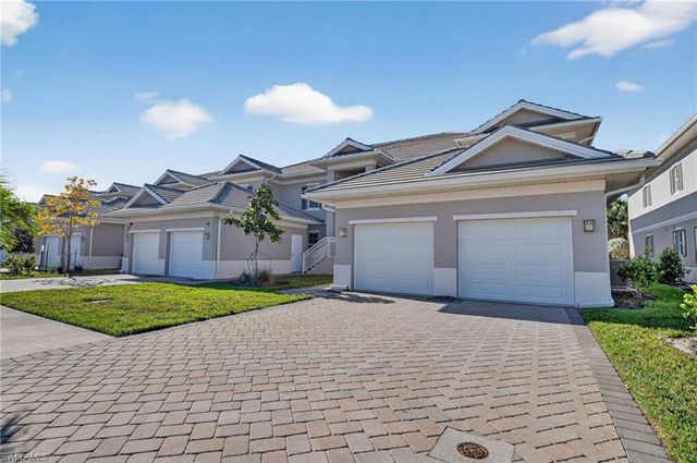 286 Indies DR E 202, Naples, FL 34114