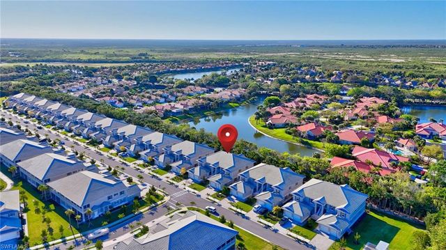 286 Indies DR E 202, Naples, FL 34114