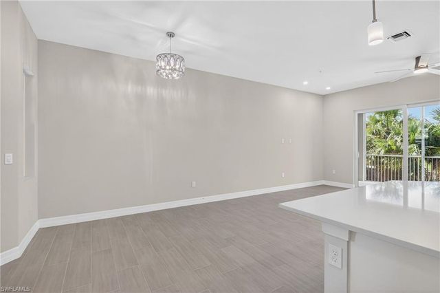 286 Indies DR E 202, Naples, FL 34114