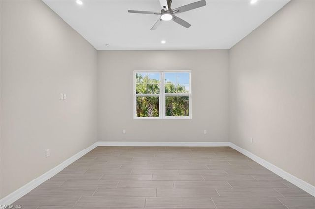 286 Indies DR E 202, Naples, FL 34114