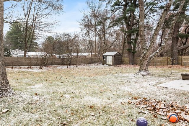 13 Edith Rd, Framingham, MA 01701