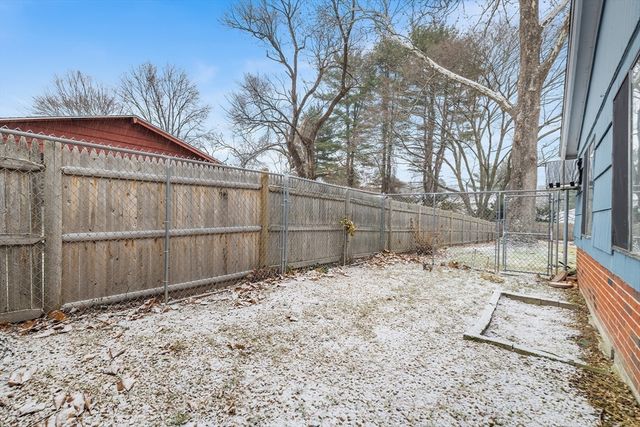 13 Edith Rd, Framingham, MA 01701