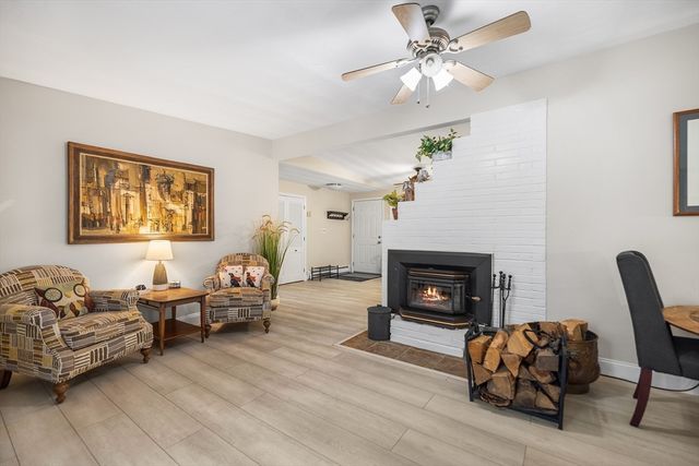 13 Edith Rd, Framingham, MA 01701