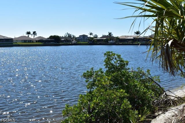 4304 NW 36th ST, Cape Coral, FL 33993
