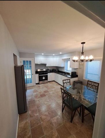6646 W 63rd Place, Chicago, IL 60638