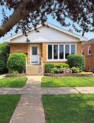 6646 W 63rd Place, Chicago, IL 60638