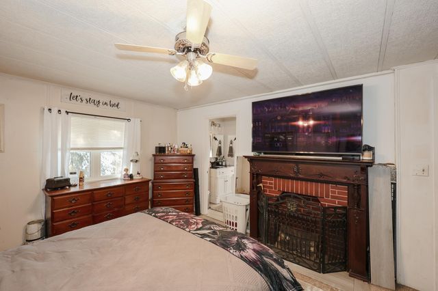 63 Evergreen Lane, Hopkinton, NH 03229