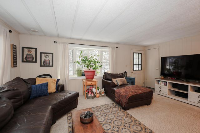 63 Evergreen Lane, Hopkinton, NH 03229