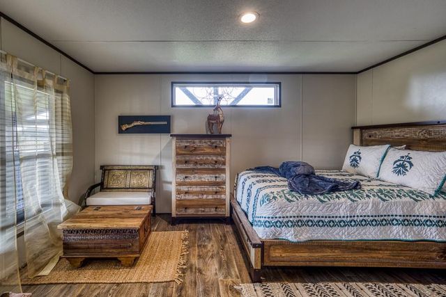 35418 Tompkins Road, Hempstead, TX 77445