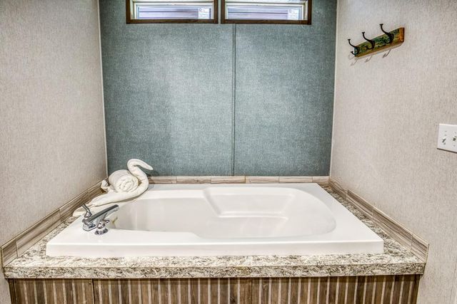 35418 Tompkins Road, Hempstead, TX 77445