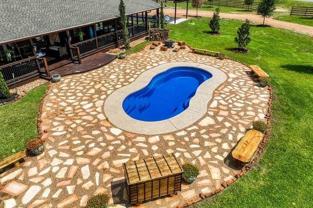 35418 Tompkins Road, Hempstead, TX 77445
