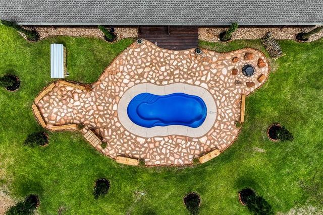 35418 Tompkins Road, Hempstead, TX 77445