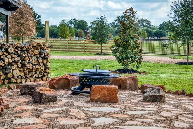 35418 Tompkins Road, Hempstead, TX 77445
