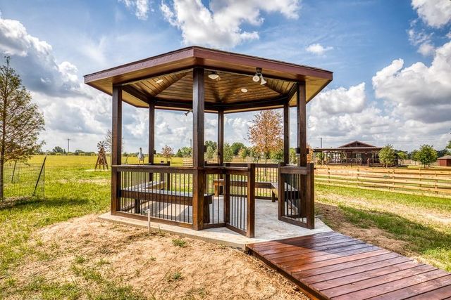35418 Tompkins Road, Hempstead, TX 77445