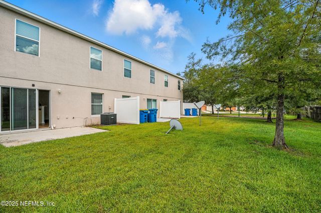 3769 VERDE GARDENS Circle, Jacksonville, FL 32218