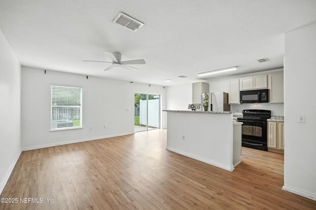 3769 VERDE GARDENS Circle, Jacksonville, FL 32218