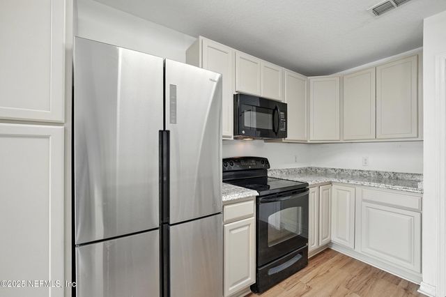 3769 VERDE GARDENS Circle, Jacksonville, FL 32218