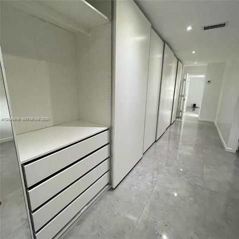 112 Fox Road 250, Hollywood, FL 33024