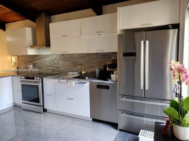 112 Fox Road 250, Hollywood, FL 33024