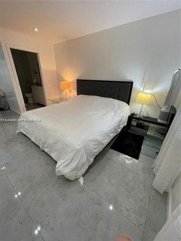 112 Fox Road 250, Hollywood, FL 33024