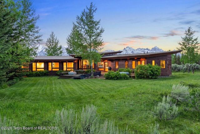 130 STINNETT Drive, Jackson, WY 83011