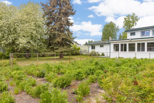 2035 ESQUIRE AVENUE, Fairbanks, AK 99709