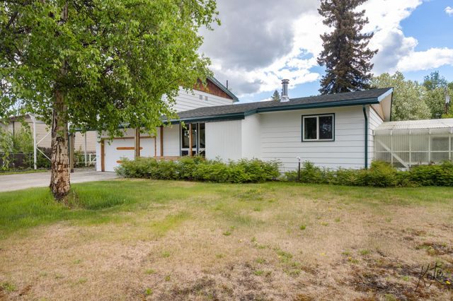 2035 ESQUIRE AVENUE, Fairbanks, AK 99709