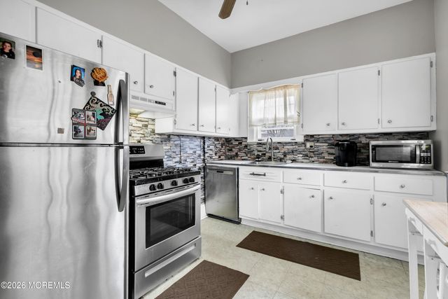 657 Campbell Avenue, Port Monmouth, NJ 07758