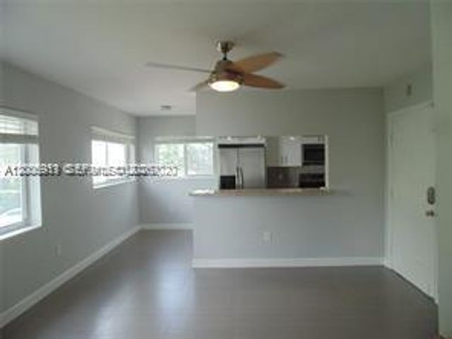 820 3rd St 14, Miami Beach, FL 33139