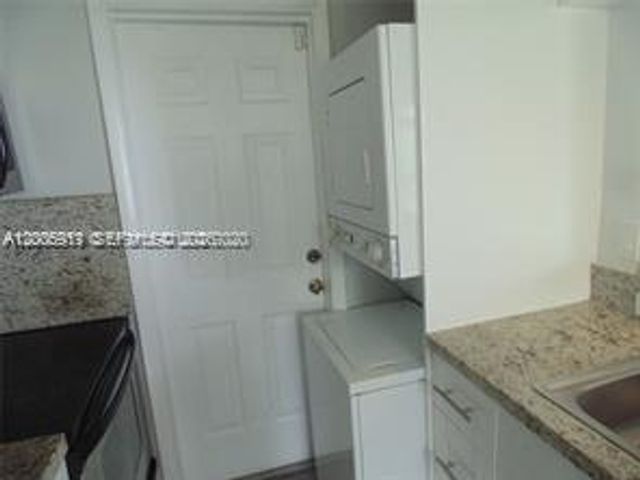 820 3rd St 14, Miami Beach, FL 33139