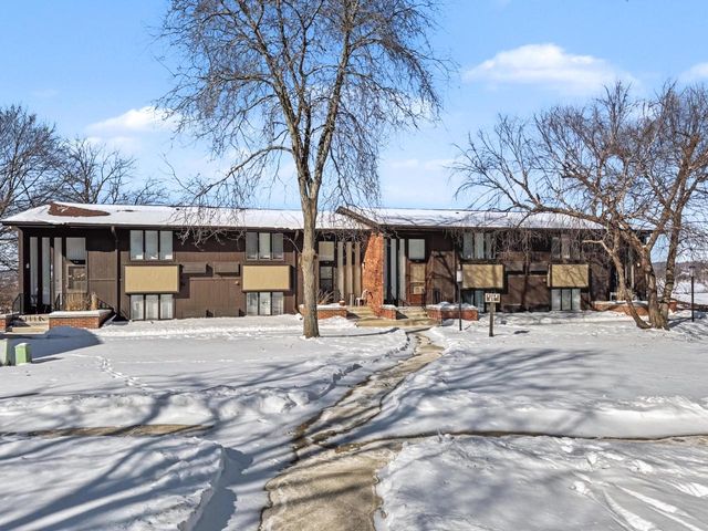 61-02 Lausanne COURT, Lake Geneva, WI 53147