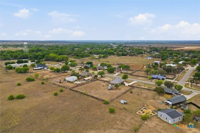 197 Thomas Drive, Martindale, TX 78655