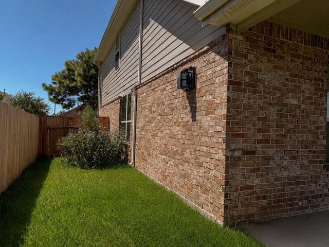 20338 Fossil Valley Lane, Cypress, TX 77433