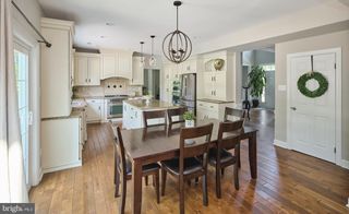 1057 N KIMBLES RD, Yardley, PA 19067