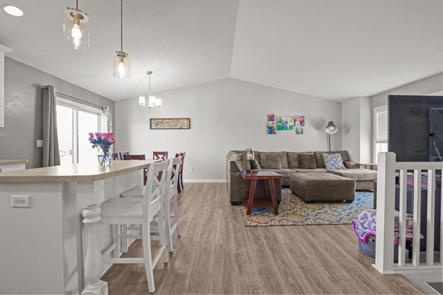 10137 179th Avenue NW, Elk River, MN 55330