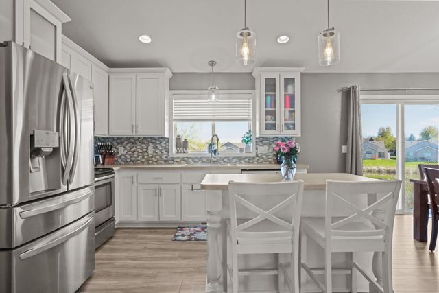10137 179th Avenue NW, Elk River, MN 55330