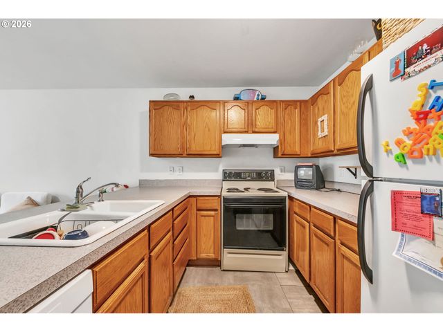 -1 OAKDALE Ave, Springfield, OR 97477